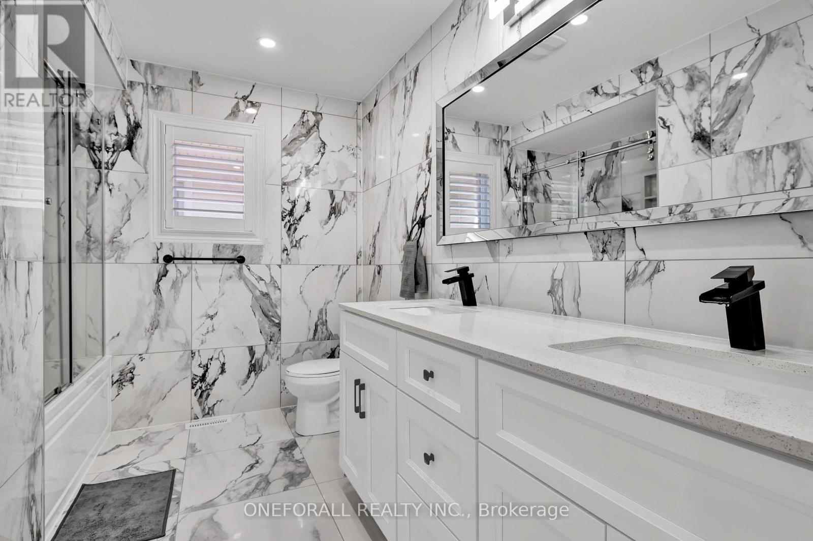 Photo 31 of 68 Wakefield Boulevard, Essa ON