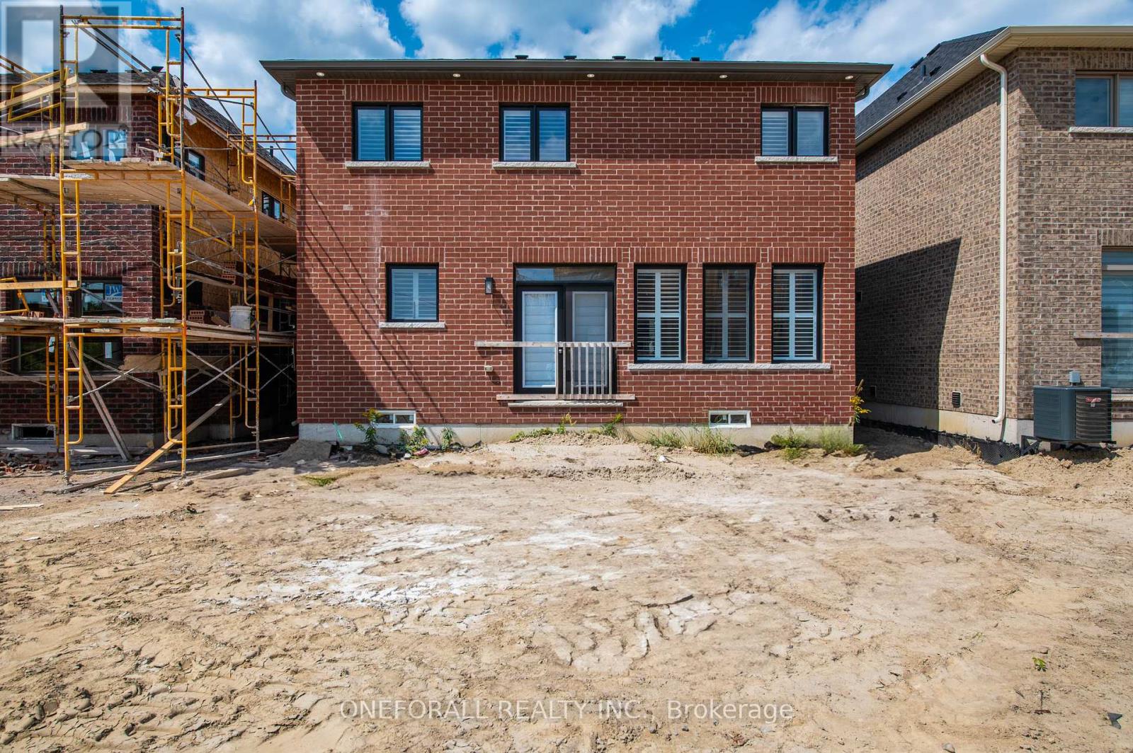 Photo 36 of 68 Wakefield Boulevard, Essa ON