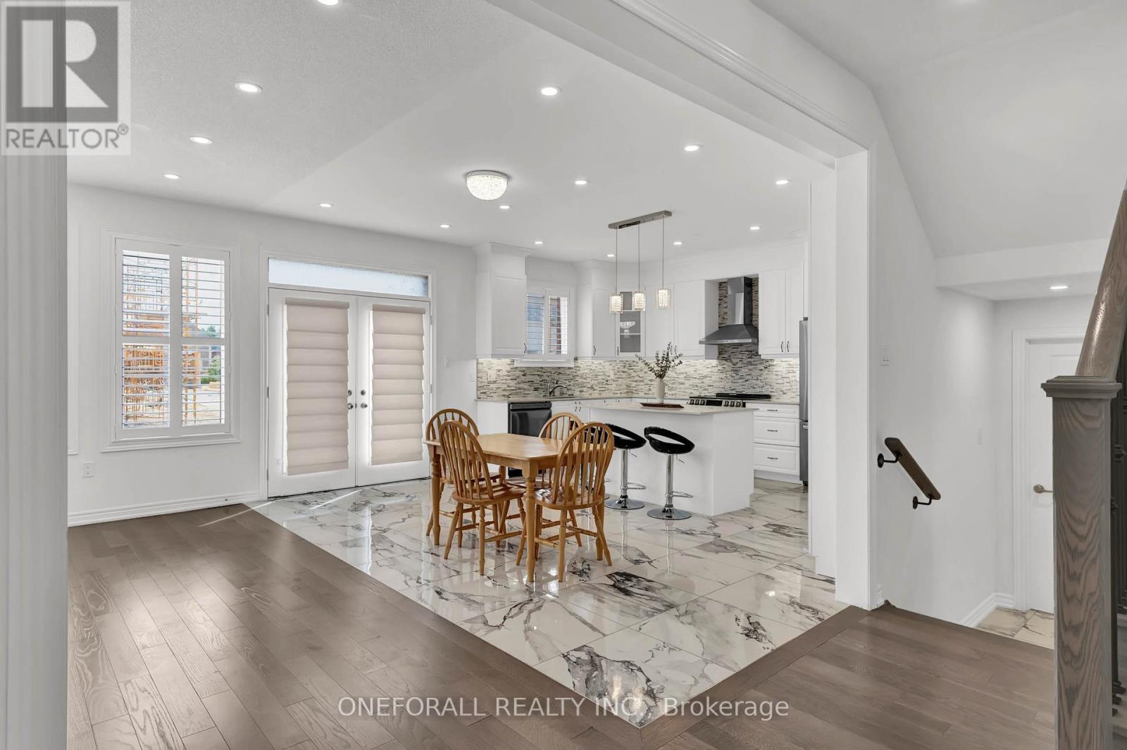 Photo 7 of 68 Wakefield Boulevard, Essa ON