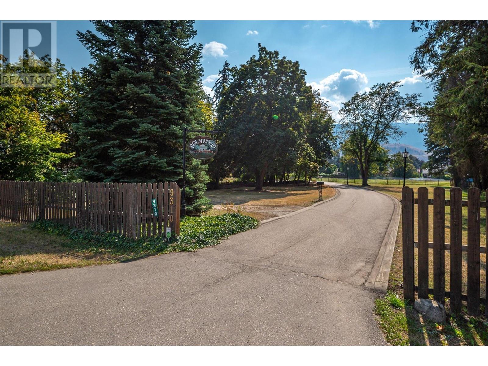 9310 Kalamalka Road, Coldstream