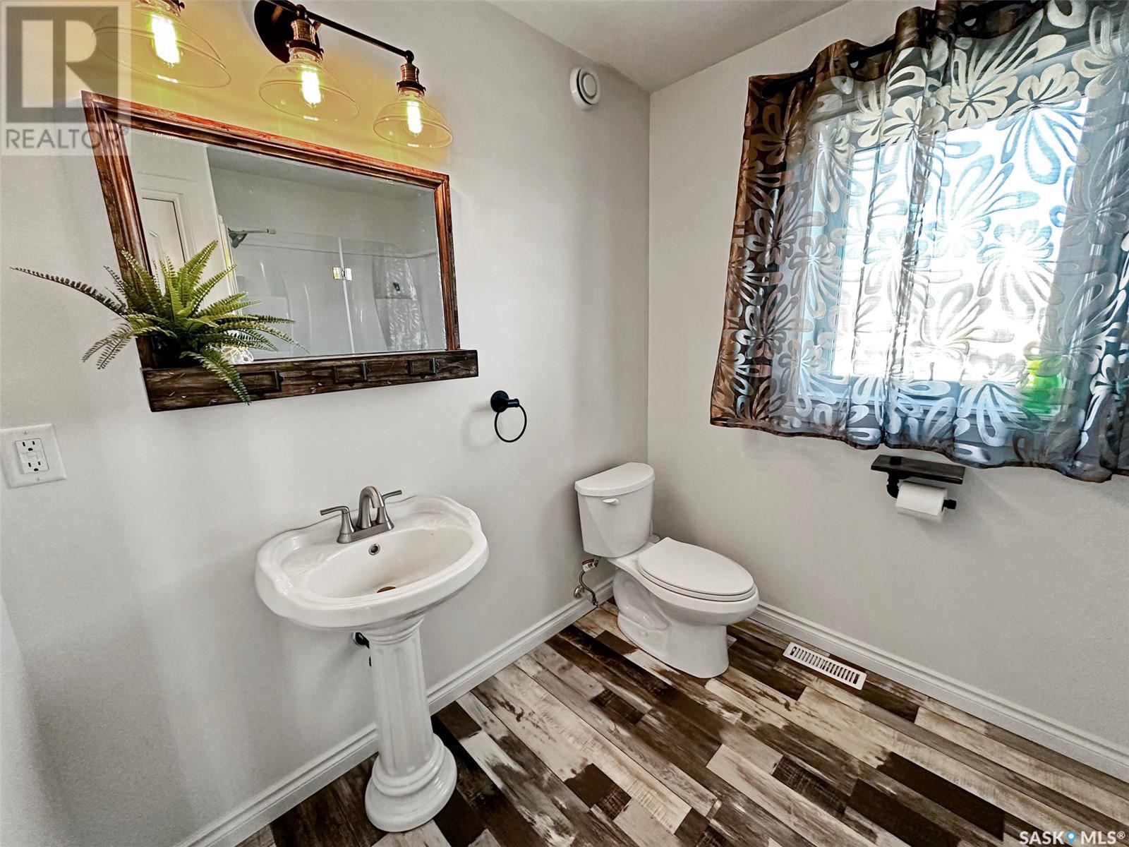 Photo 17 of 203 Hillcrest Place, Lac Pelletier Rm No 107 SK