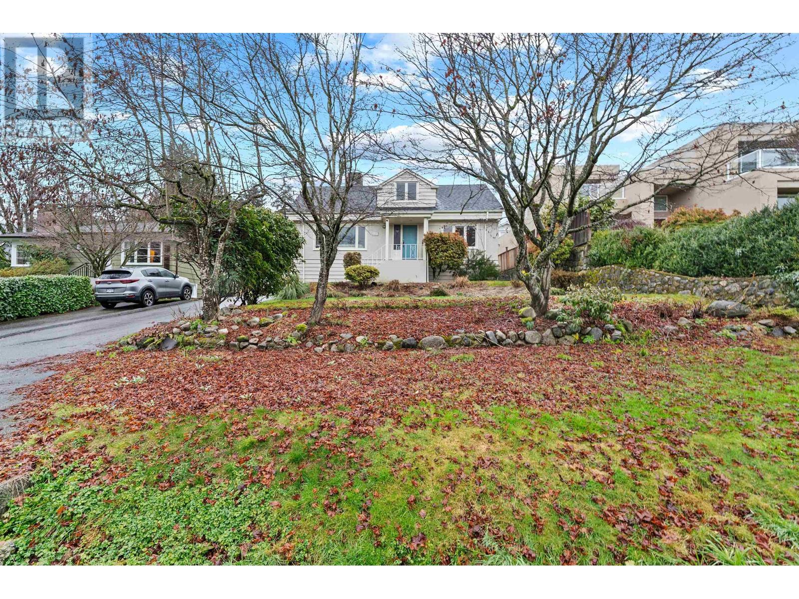 2187 KINGS AVENUE, West Vancouver
