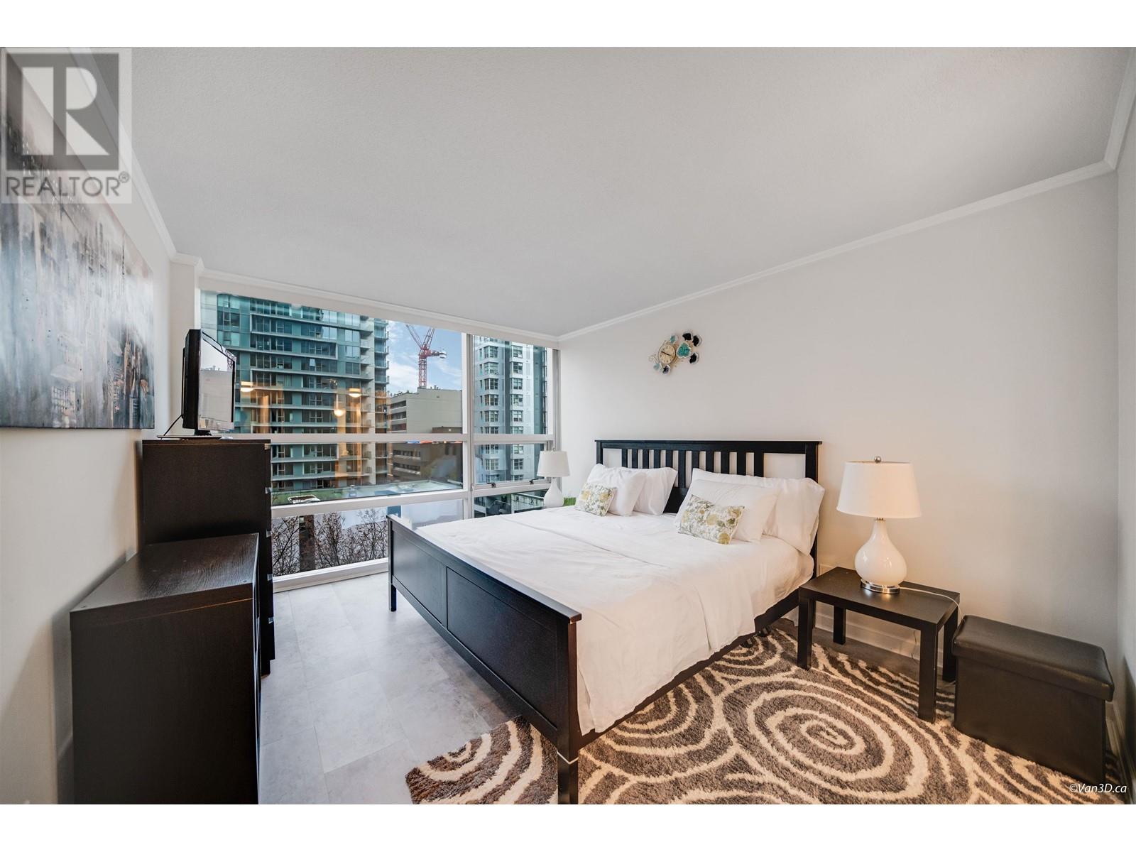 Photo 18 of 701 1050 Burrard Street, Vancouver BC