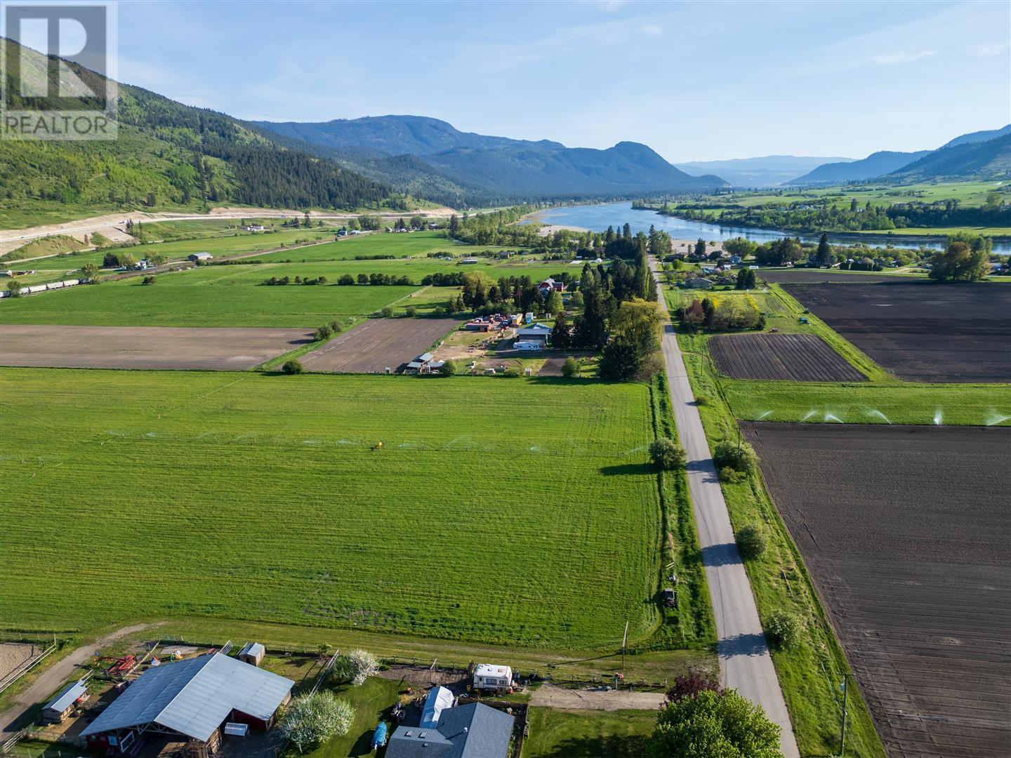 5976 VLA Road, Chase