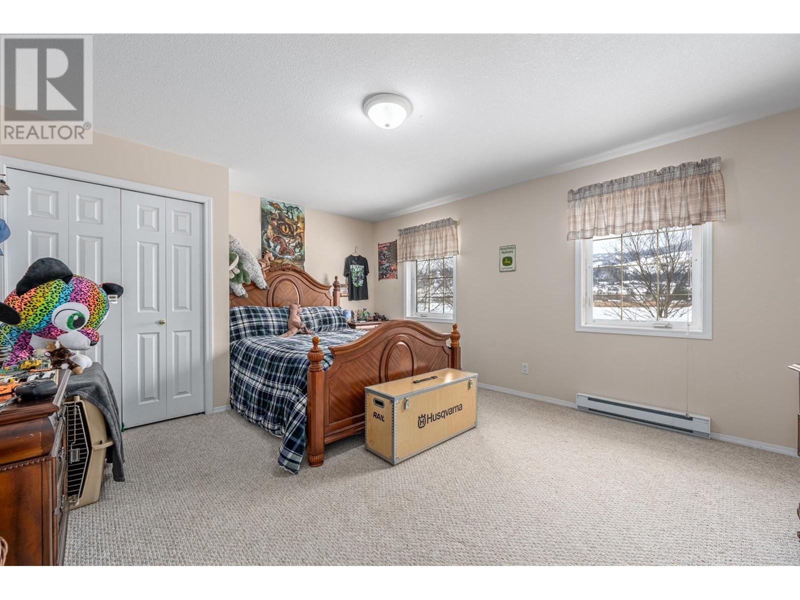 5976 VLA Road, Chase