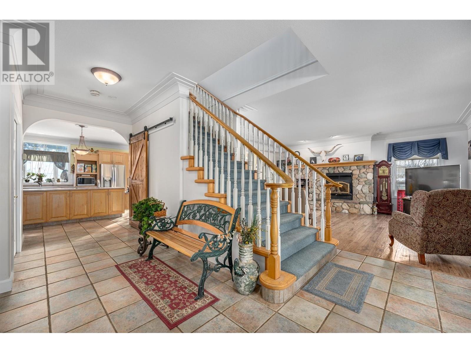 5976 VLA Road, Chase