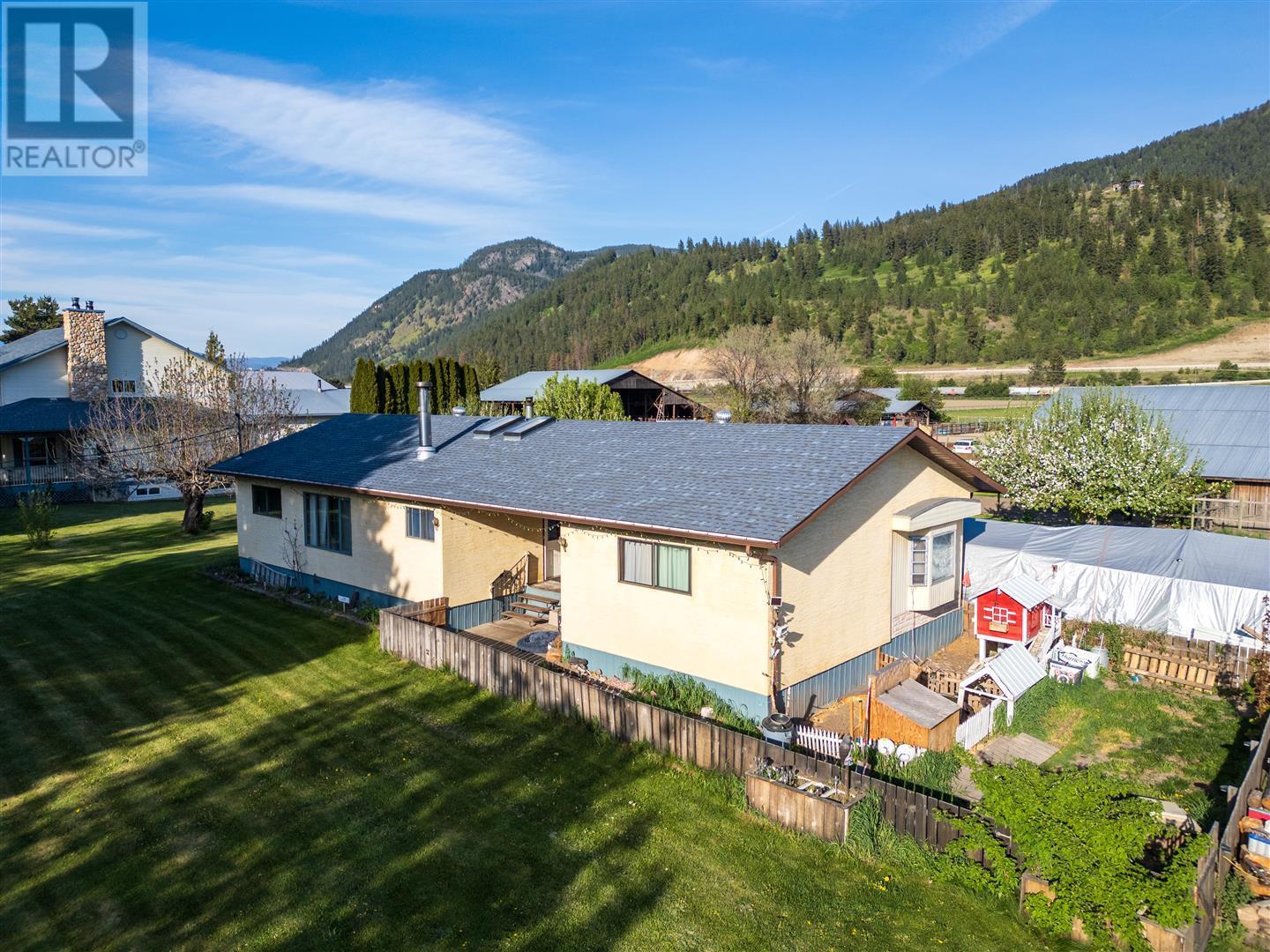 5976 VLA Road, Chase