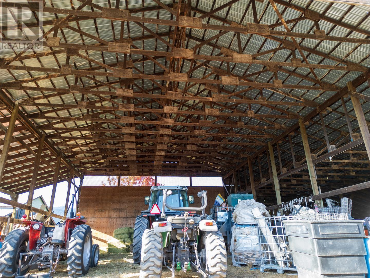 5976 VLA Road, Chase