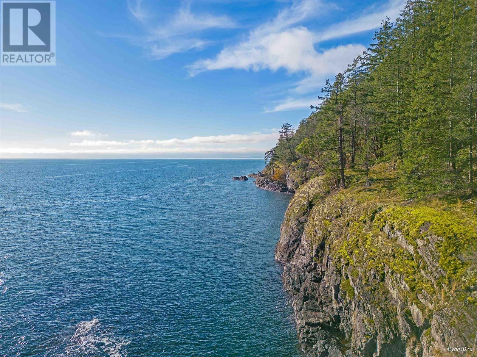 381 WATERFRONT, Bowen Island