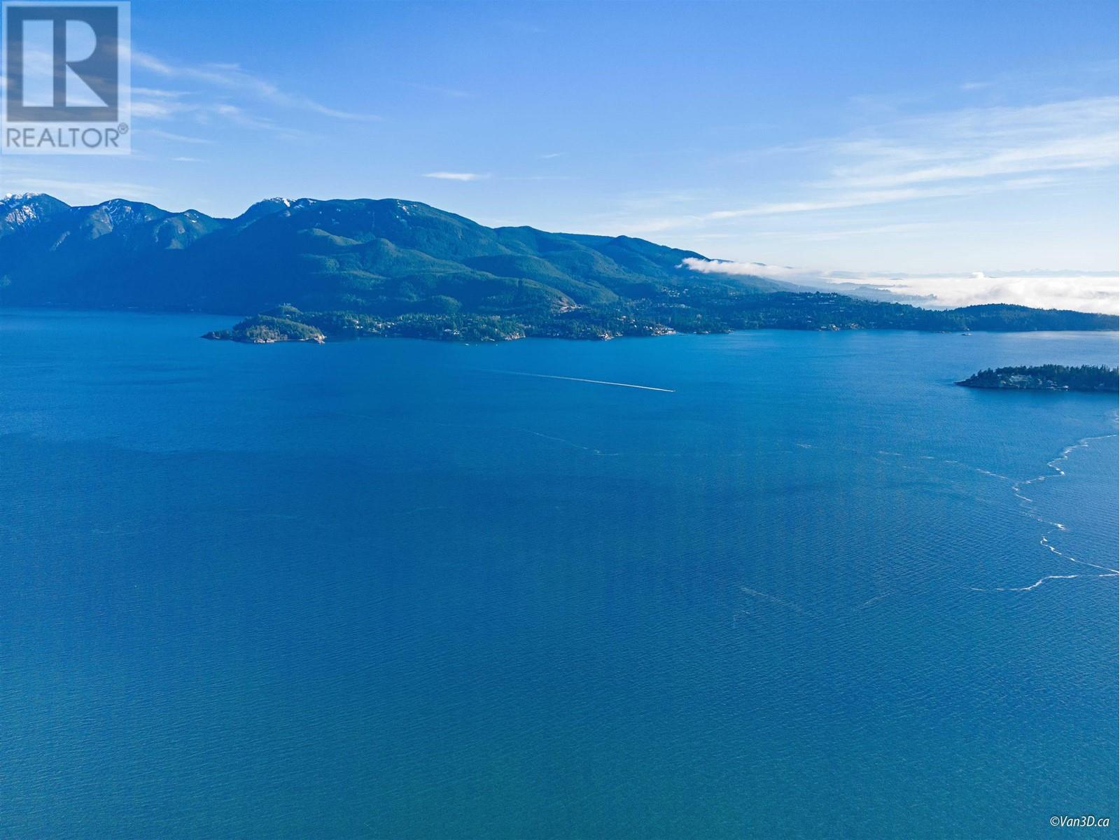 381 WATERFRONT, Bowen Island