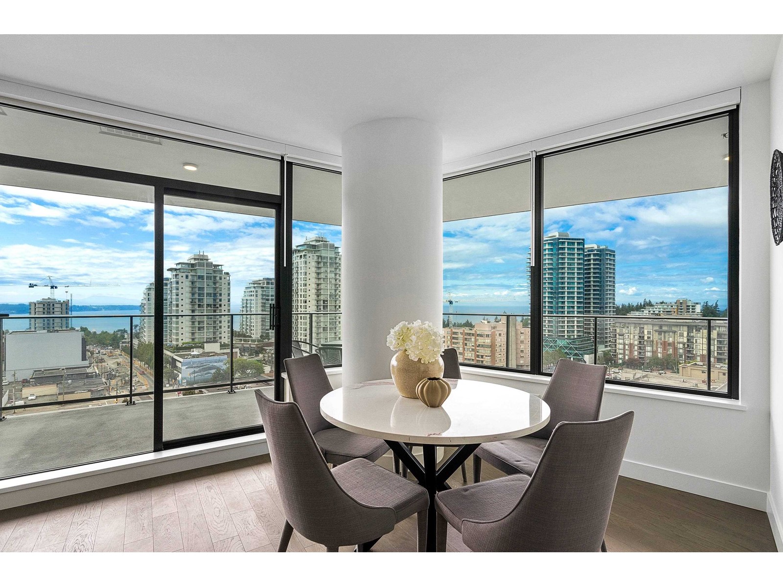1108 1588 JOHNSTON ROAD, White Rock real estate listing R2974858