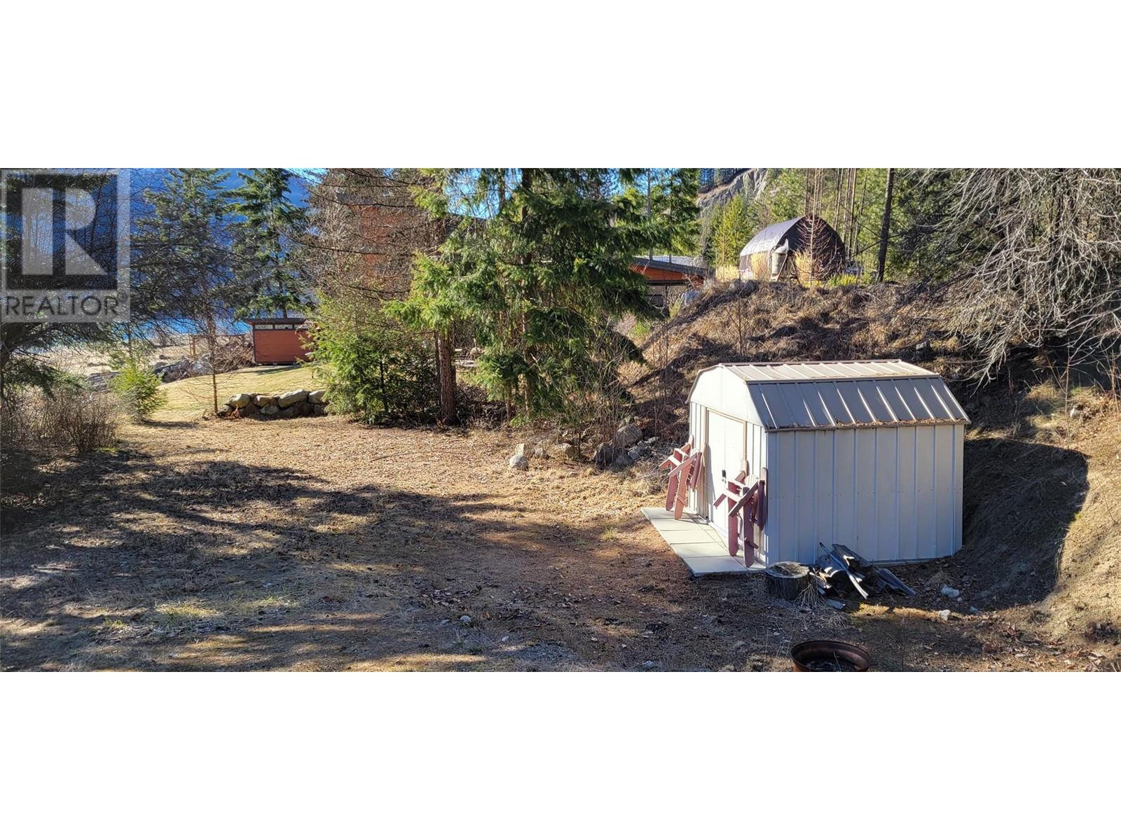 5378 Broadwater Road, Castlegar