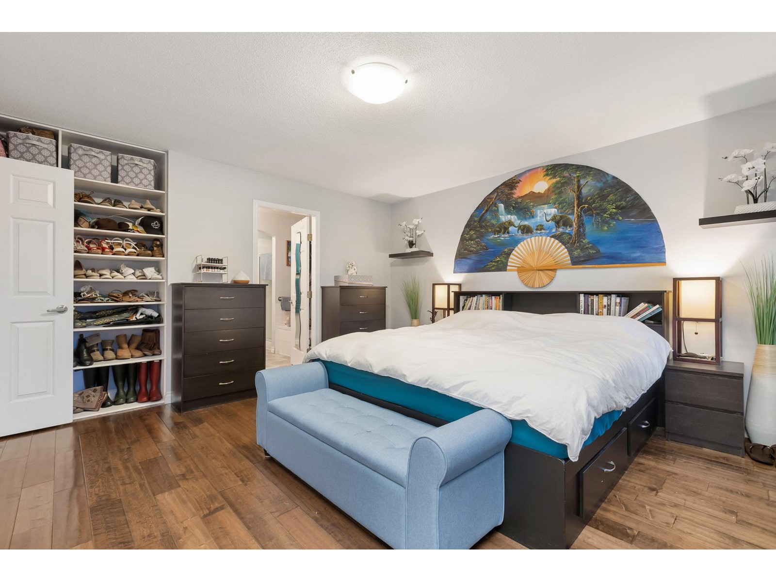 1530 CORY ROAD, White Rock real estate listing R2974728