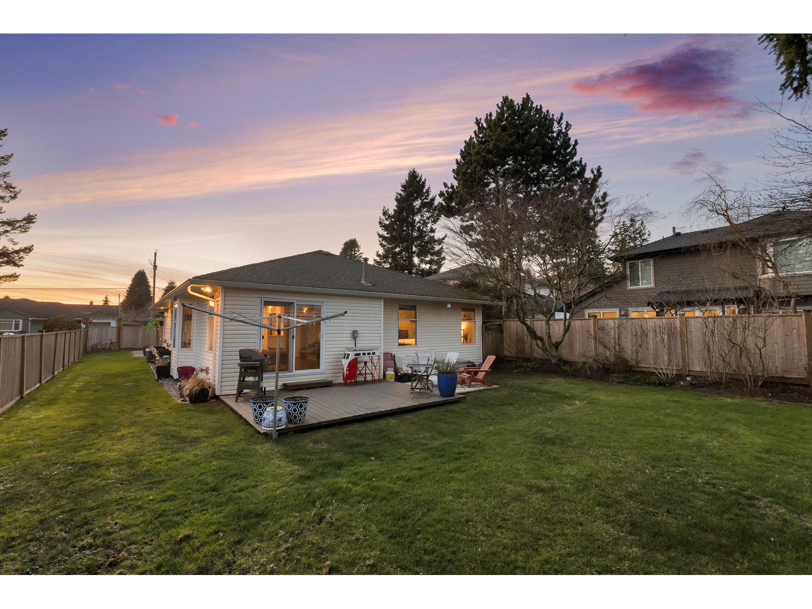 1530 CORY ROAD, White Rock real estate listing R2974728