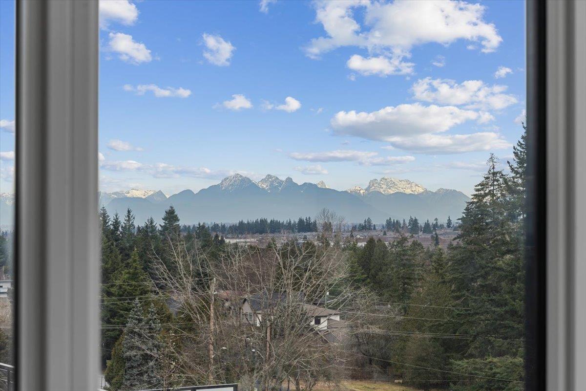601 1526 FINLAY STREET, White Rock