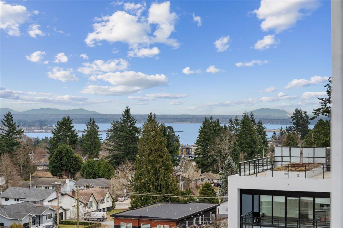 601 1526 FINLAY STREET, White Rock real estate listing R2975179