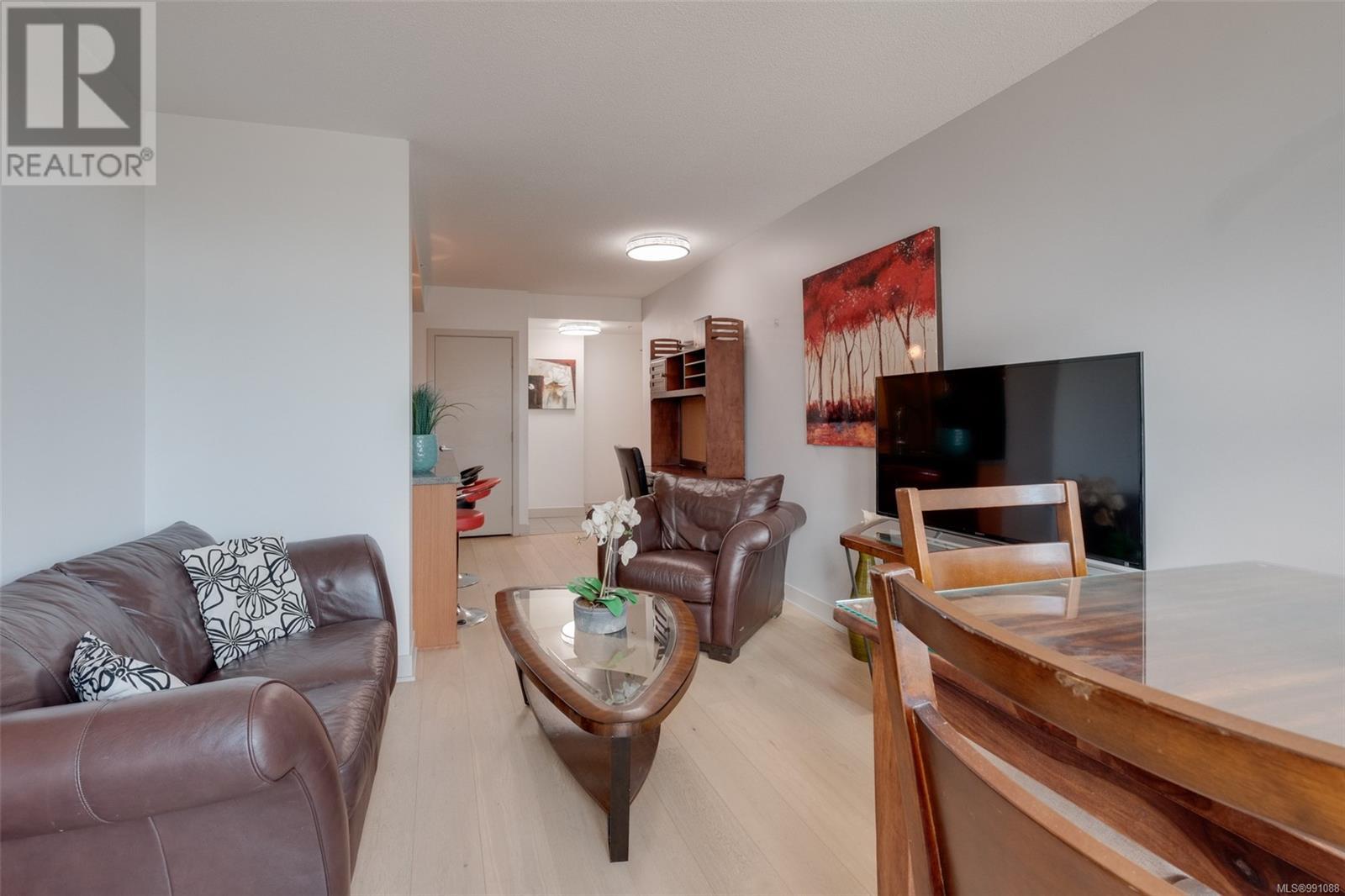311 760 Johnson Street, Victoria