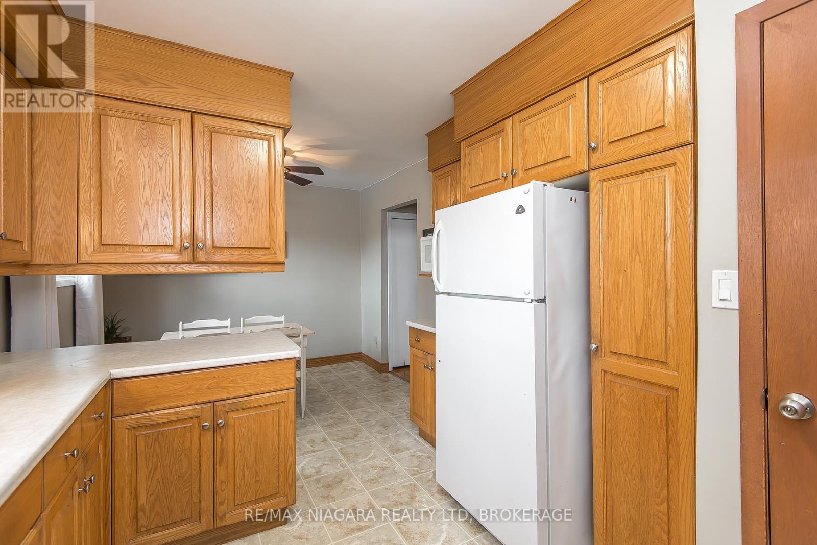 Photo 18 of 5 Glen Avenue, St Catharines ON