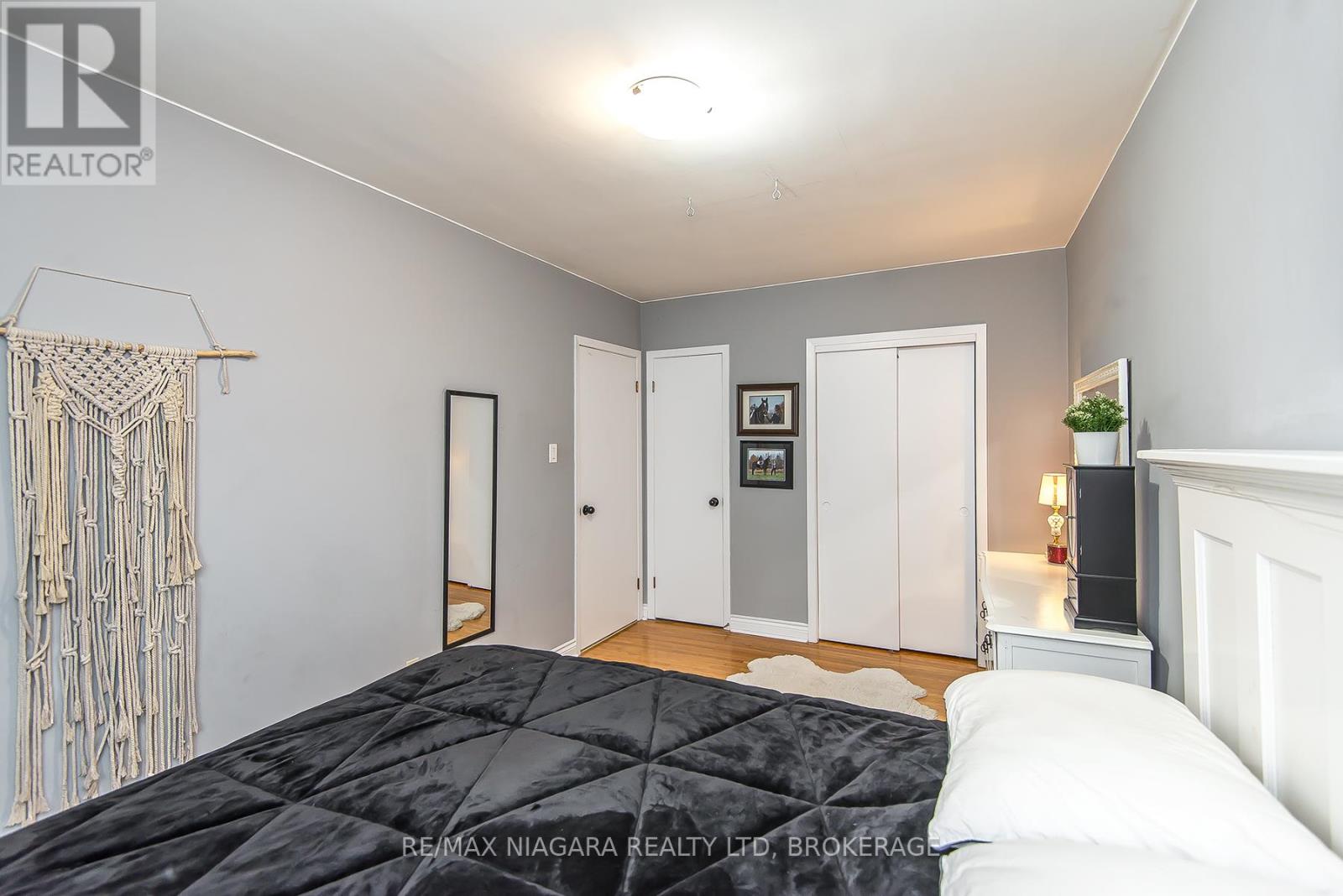 Photo 22 of 5 Glen Avenue, St Catharines ON