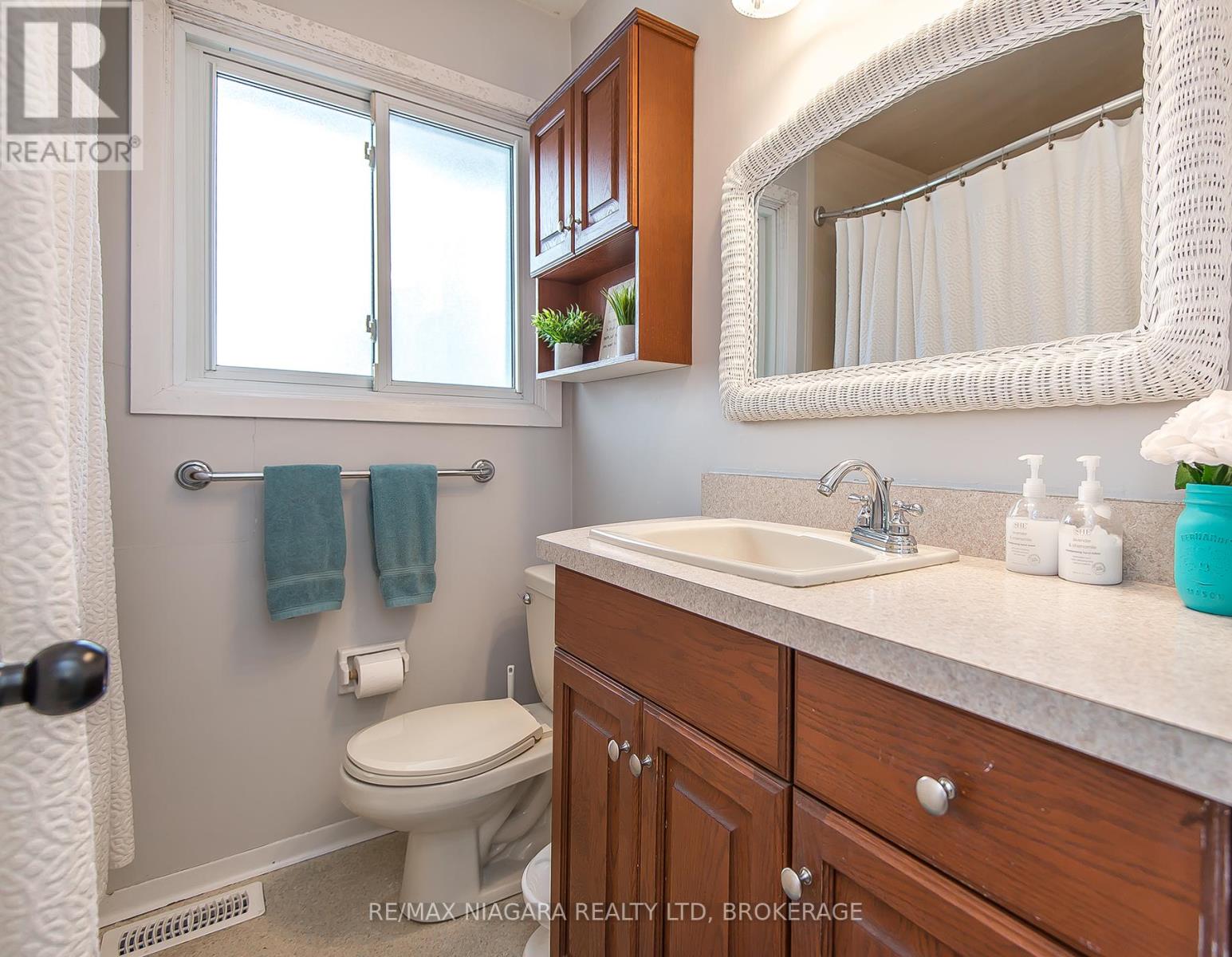 Photo 28 of 5 Glen Avenue, St Catharines ON