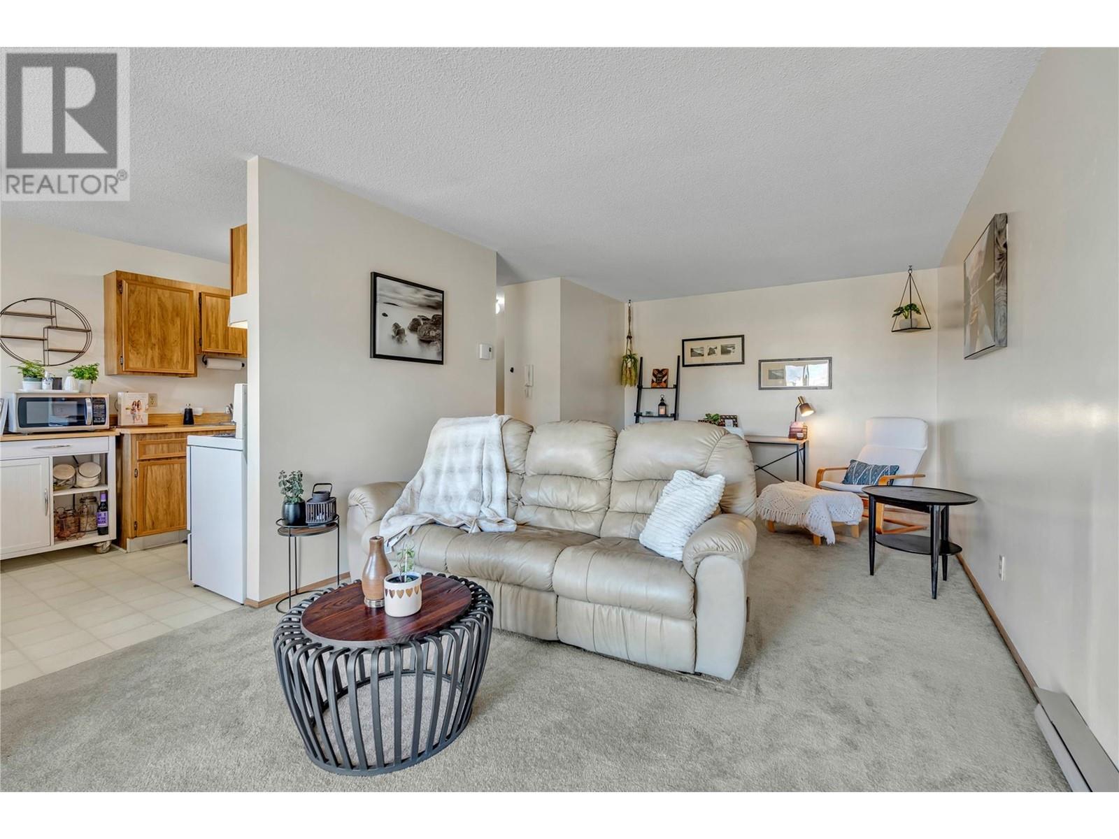 110 Skaha Place Unit# 406, Penticton