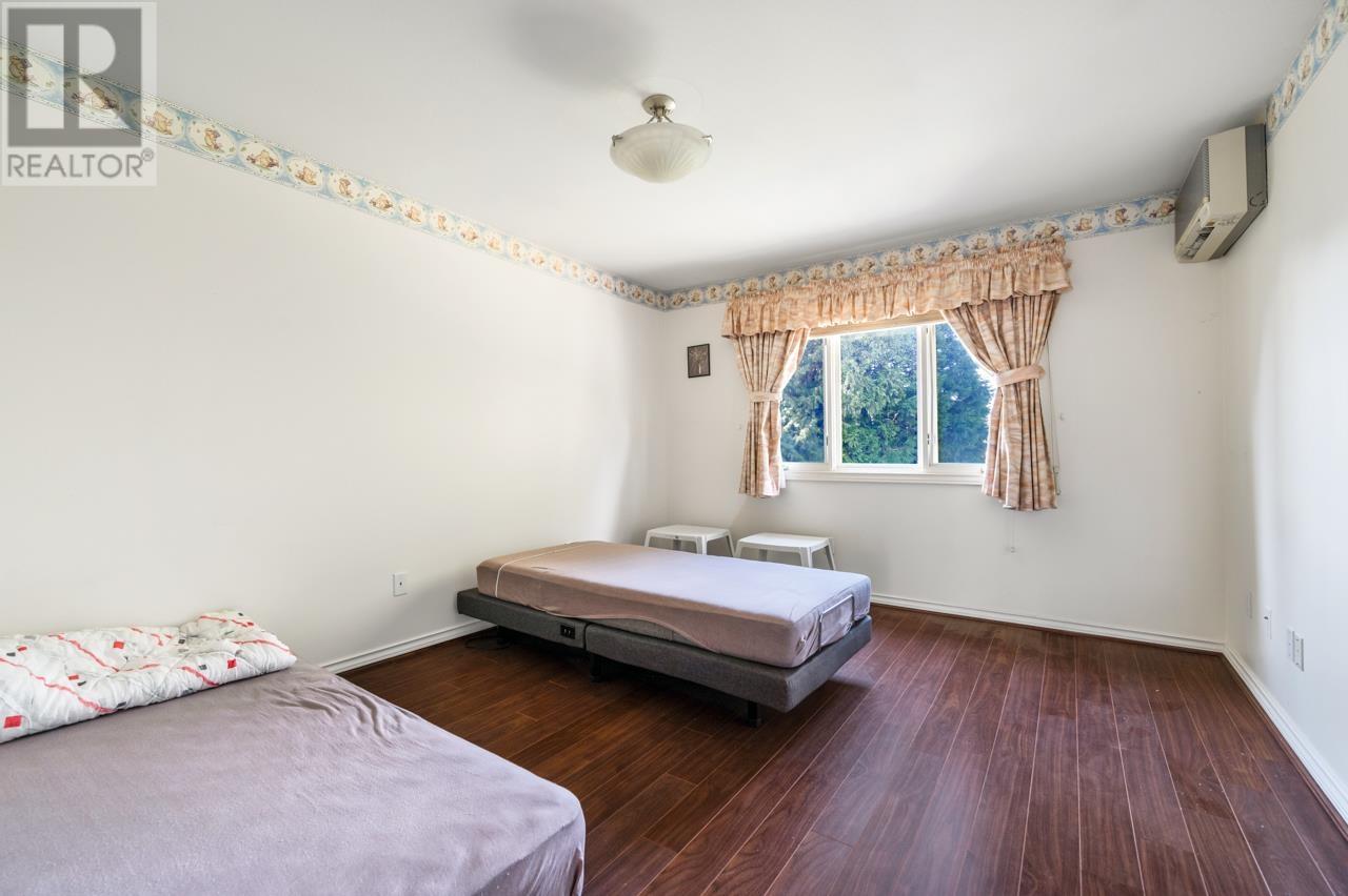 Photo 13 of 8831 Foster Road, Richmond BC