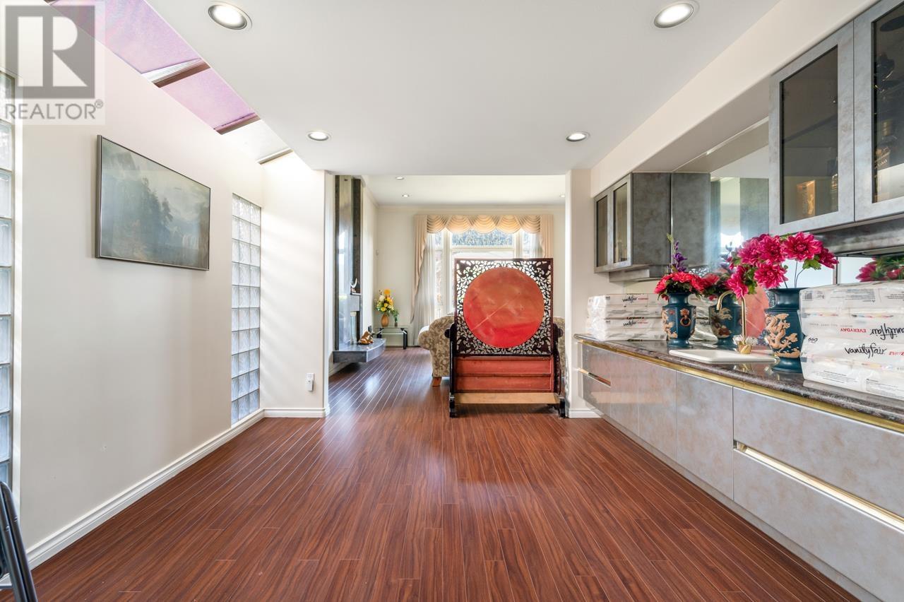 Photo 7 of 8831 Foster Road, Richmond BC