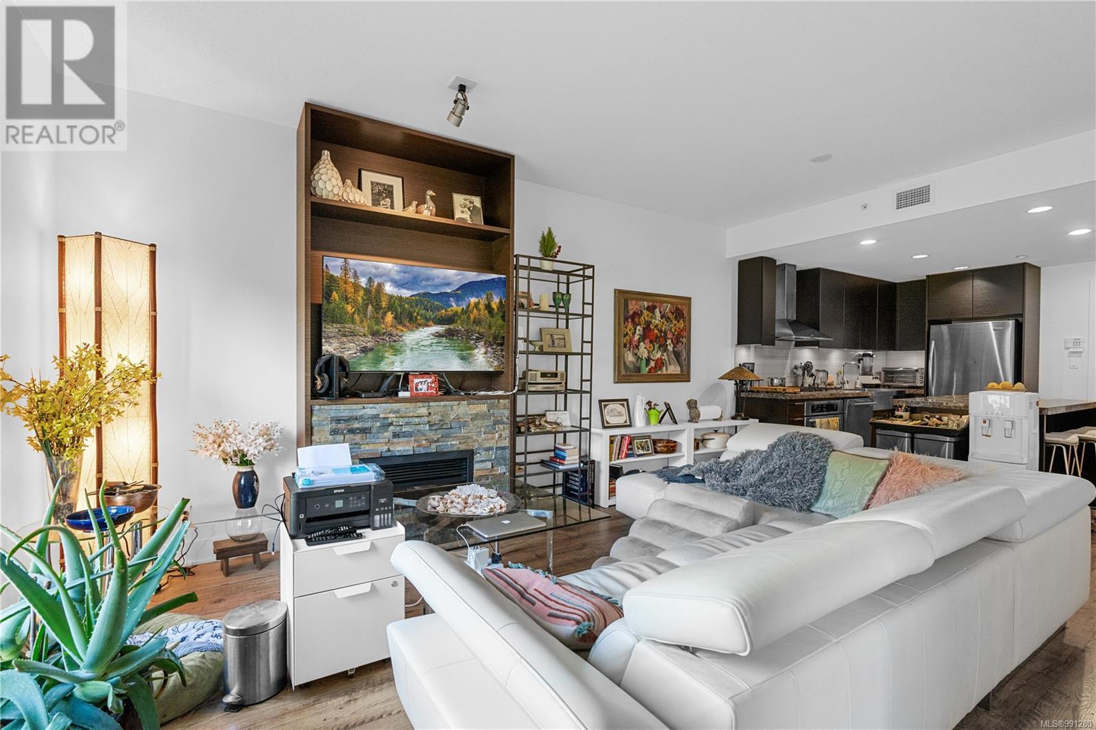 315 1400 Lynburne Pl, Langford real estate listing 991280