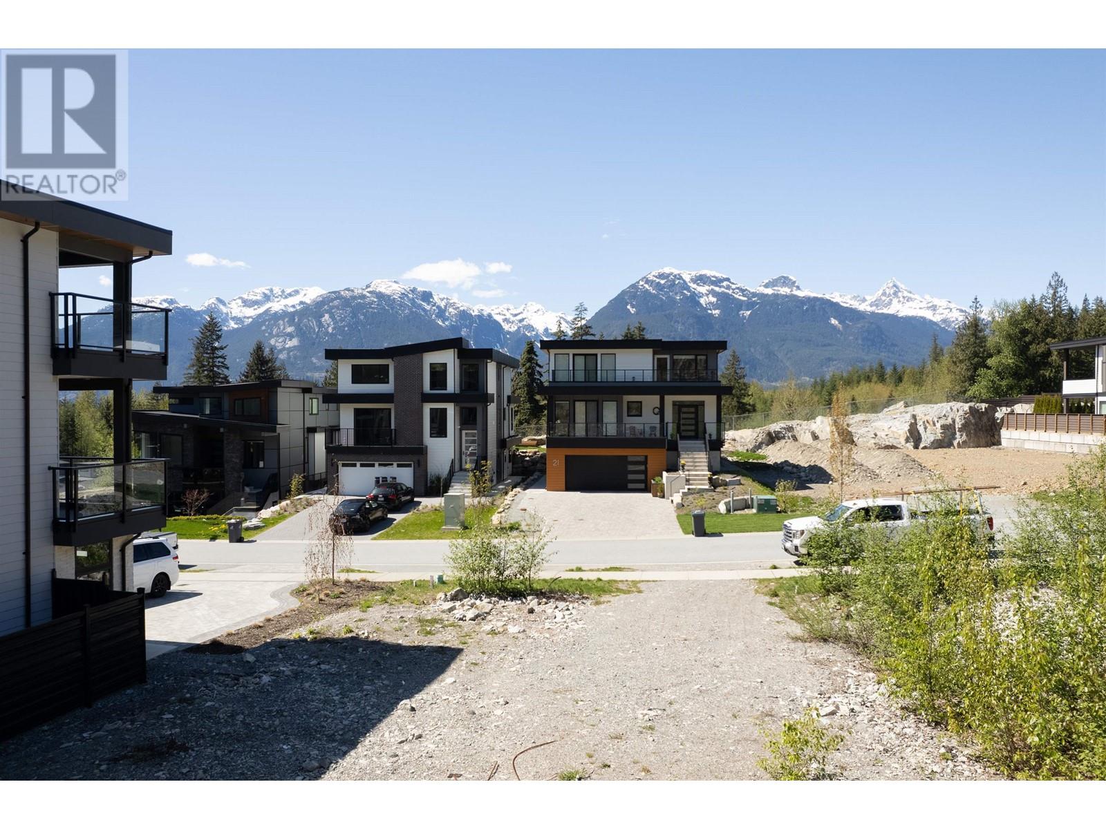18 3385 MAMQUAM ROAD, Squamish real estate listing R2975244
