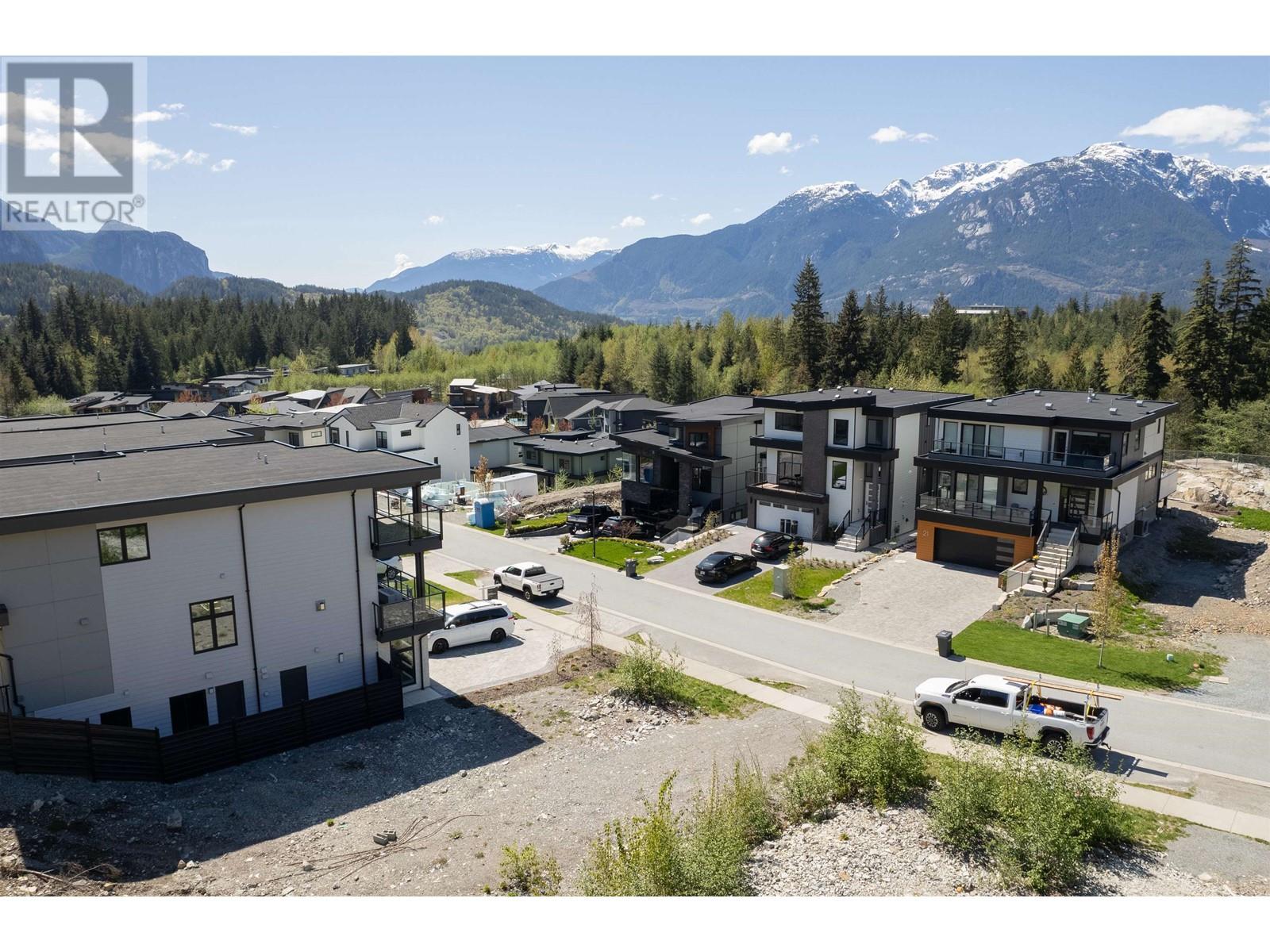 18 3385 MAMQUAM ROAD, Squamish