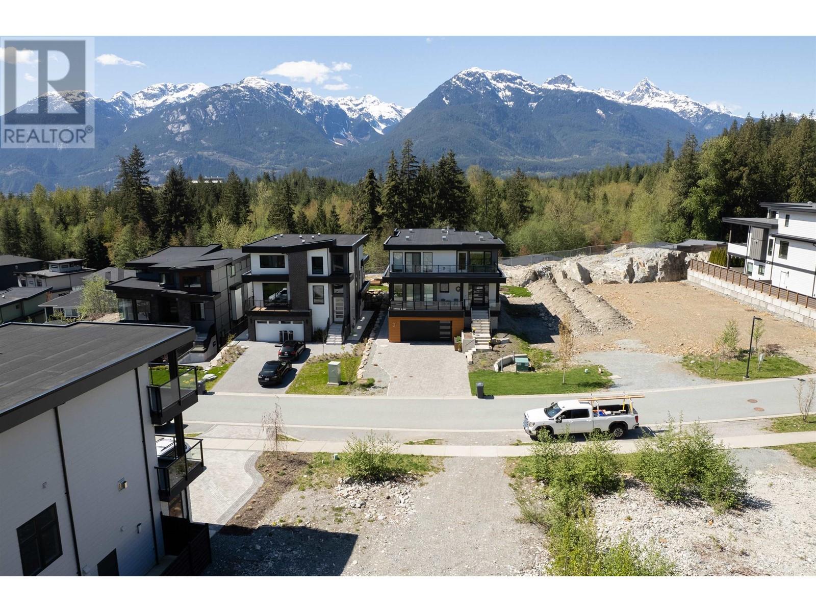 18 3385 MAMQUAM ROAD, Squamish real estate listing R2975244