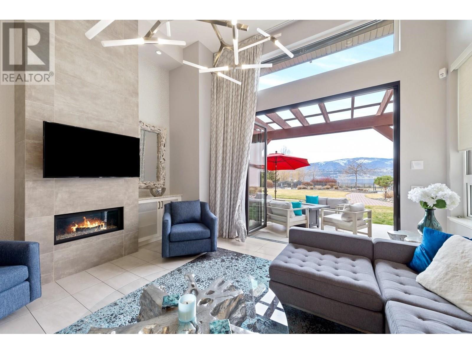 4 3756 Lakeshore Road, Kelowna