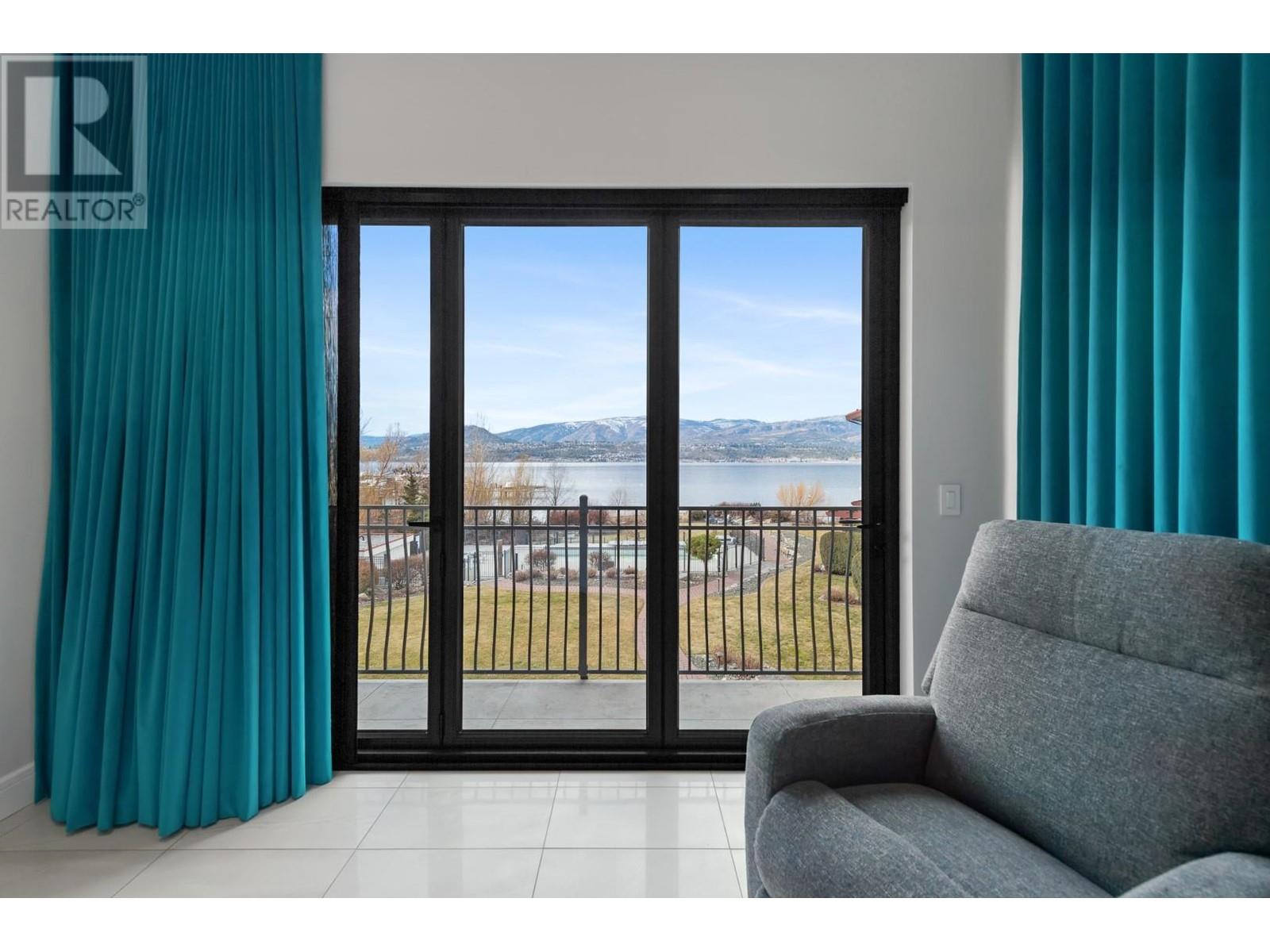 4 3756 Lakeshore Road, Kelowna