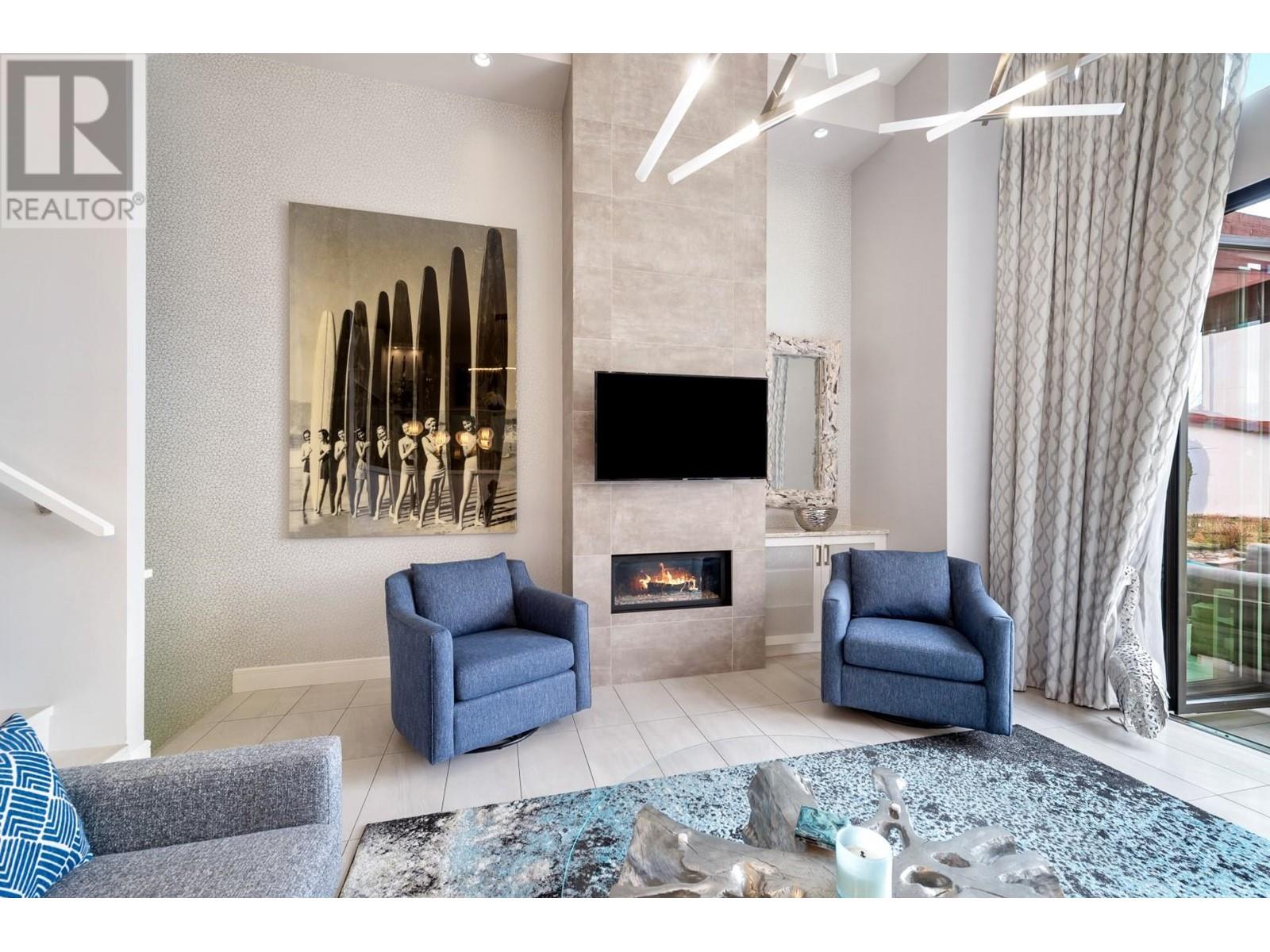 4 3756 Lakeshore Road, Kelowna