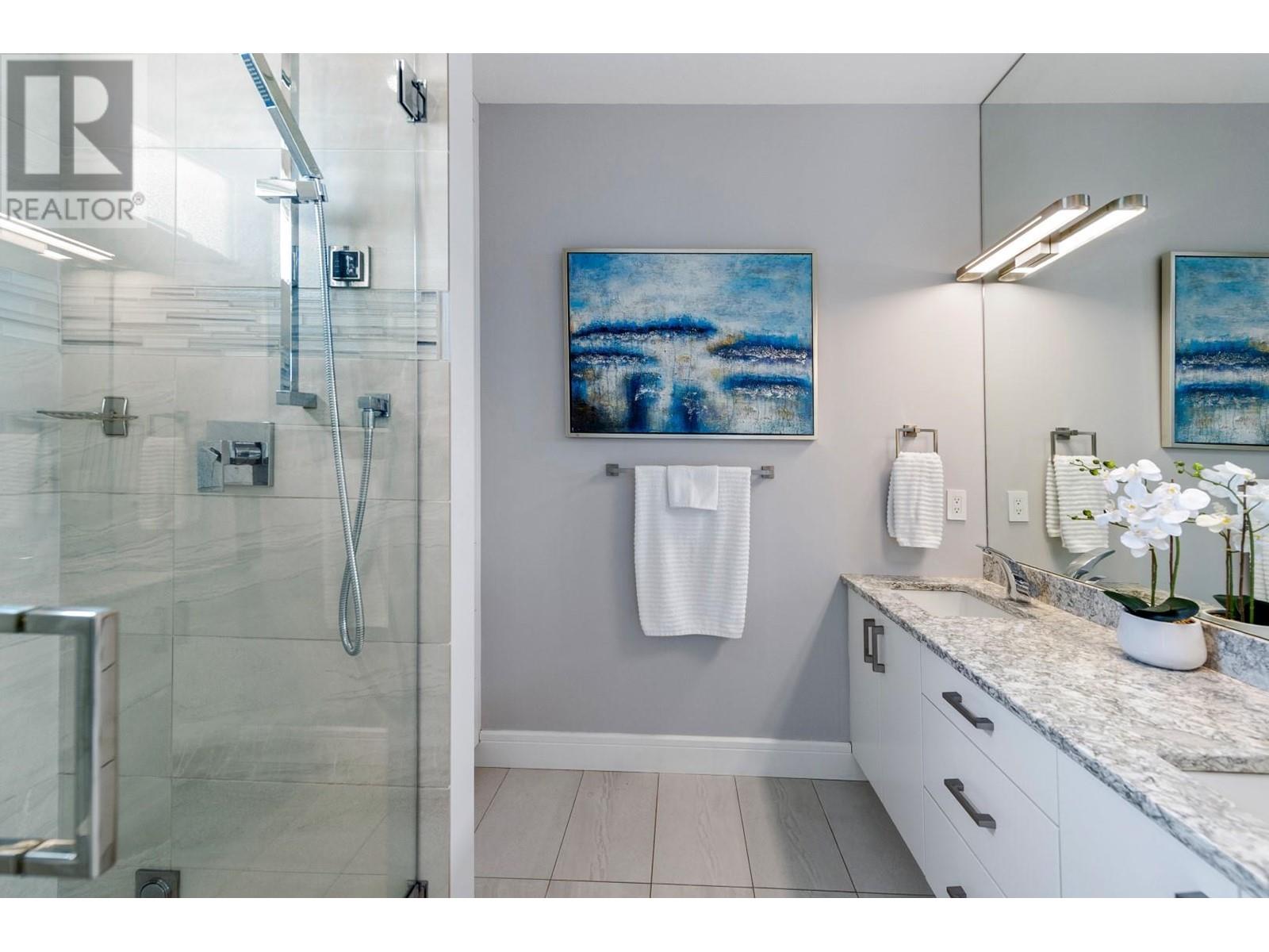 4 3756 Lakeshore Road, Kelowna