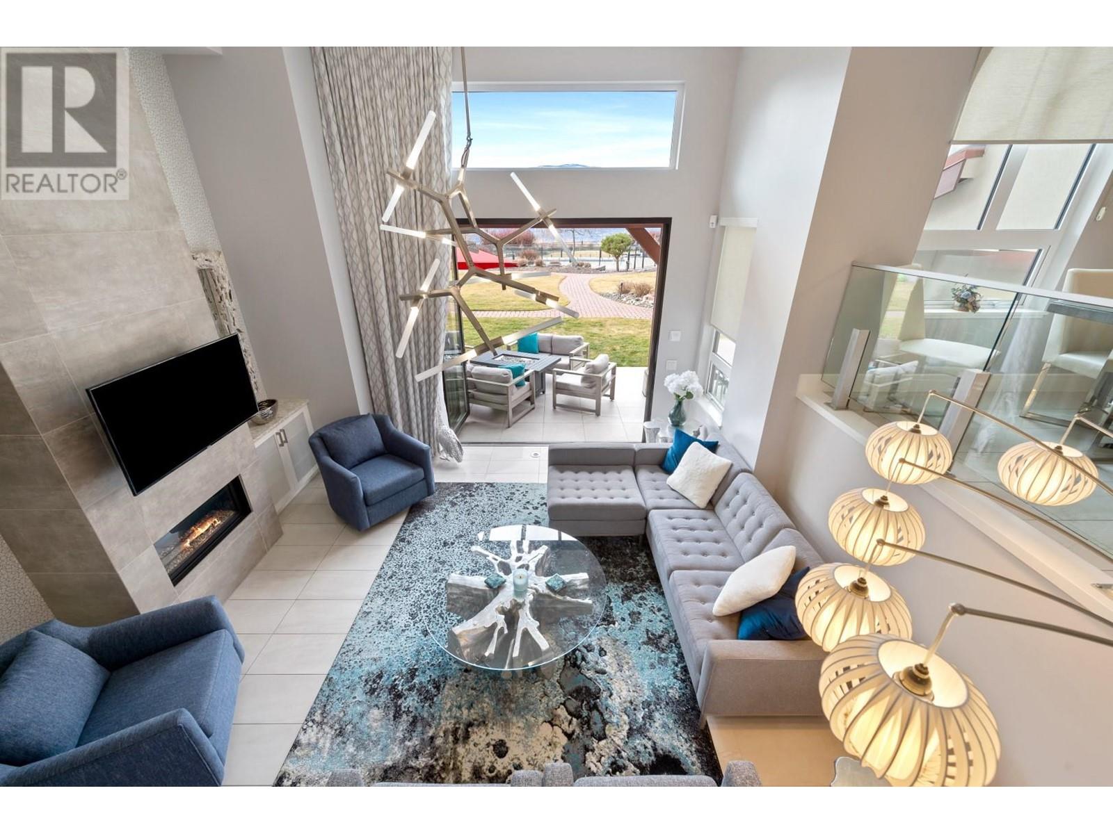 4 3756 Lakeshore Road, Kelowna