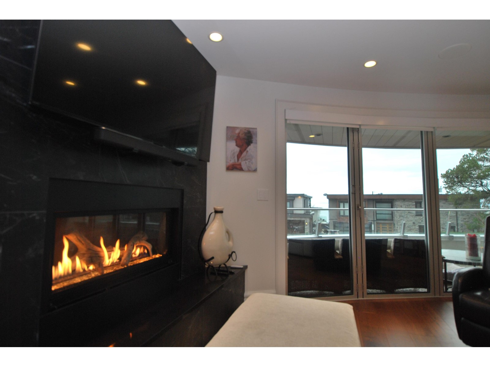 101 15219 ROYAL AVENUE, White Rock real estate listing R2962307