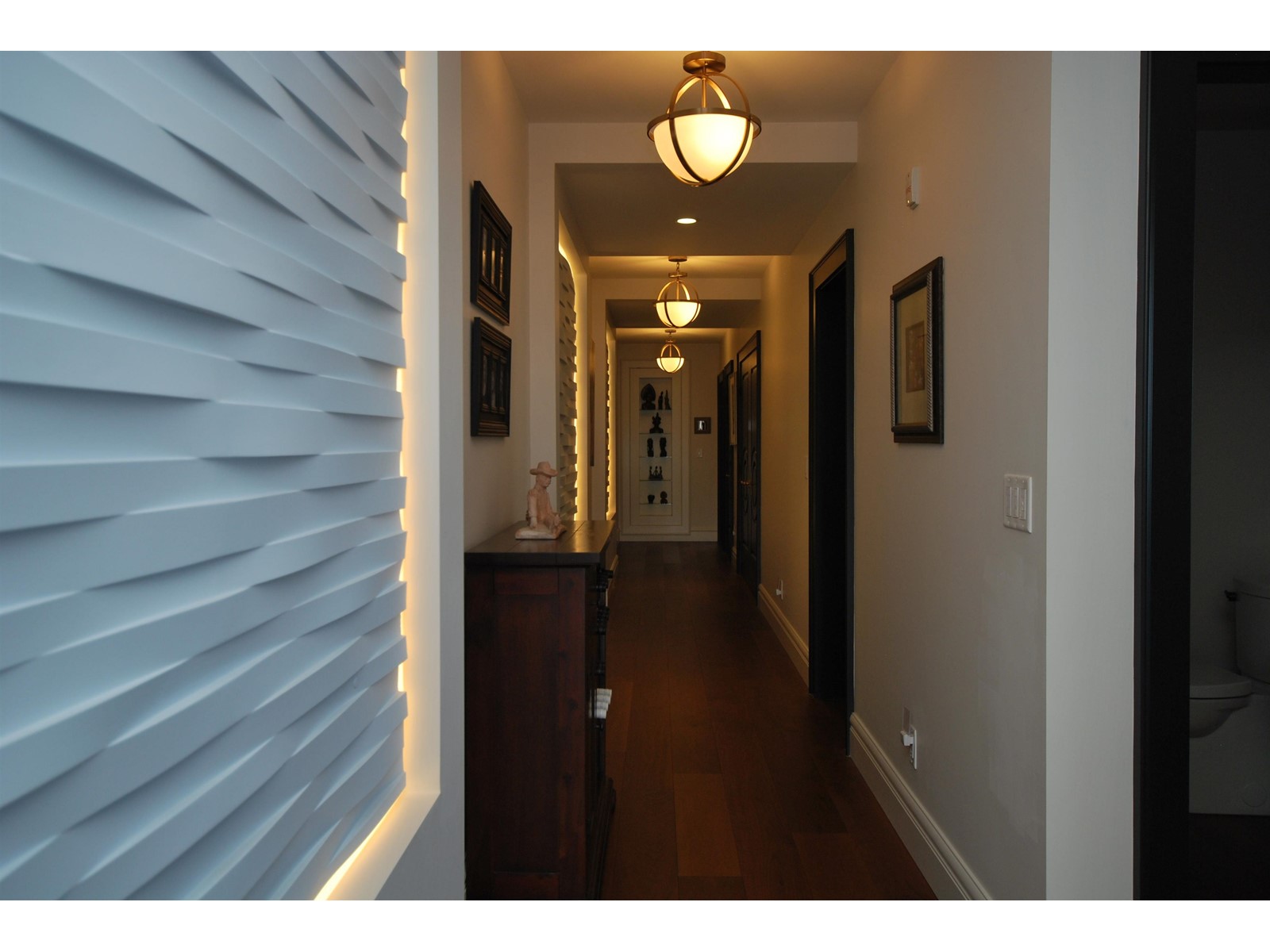 101 15219 ROYAL AVENUE, White Rock real estate listing R2962307