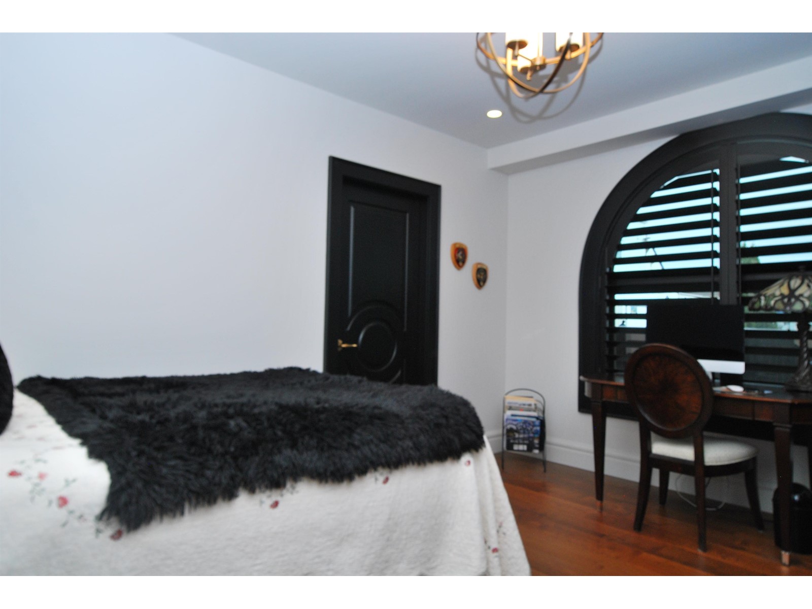 101 15219 ROYAL AVENUE, White Rock real estate listing R2962307