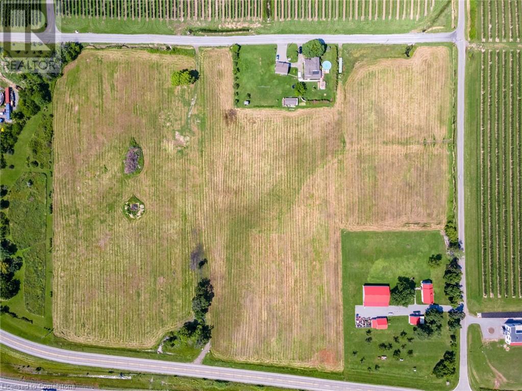 Photo 13 of 4766 Bartlett Road N, Beamsville ON