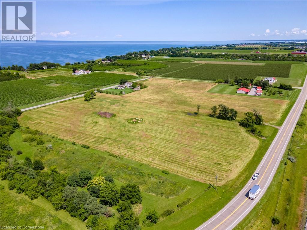 Photo 3 of 4766 Bartlett Road N, Beamsville ON