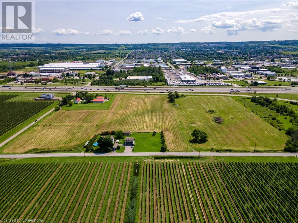 Photo 8 of 4766 Bartlett Road N, Beamsville ON