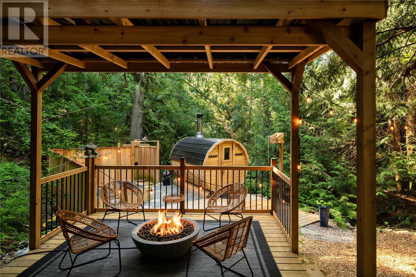  2795 Meadowview Road, Shawnigan Lake