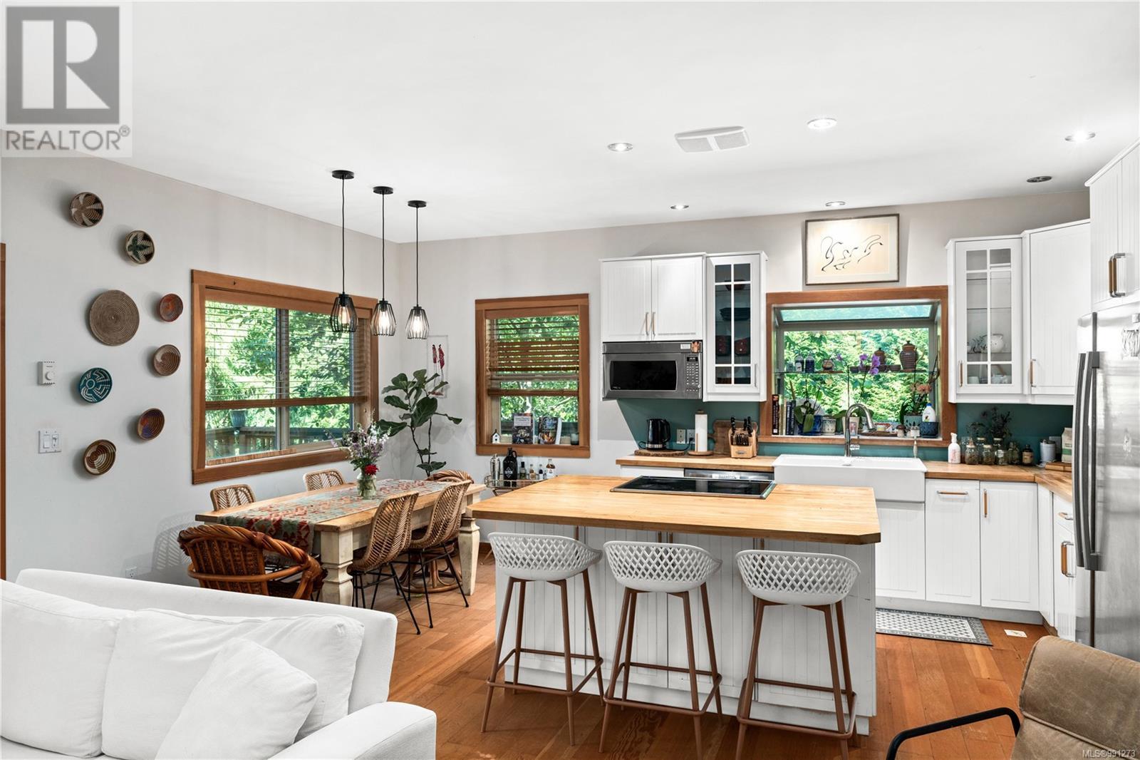  2795 Meadowview Road, Shawnigan Lake