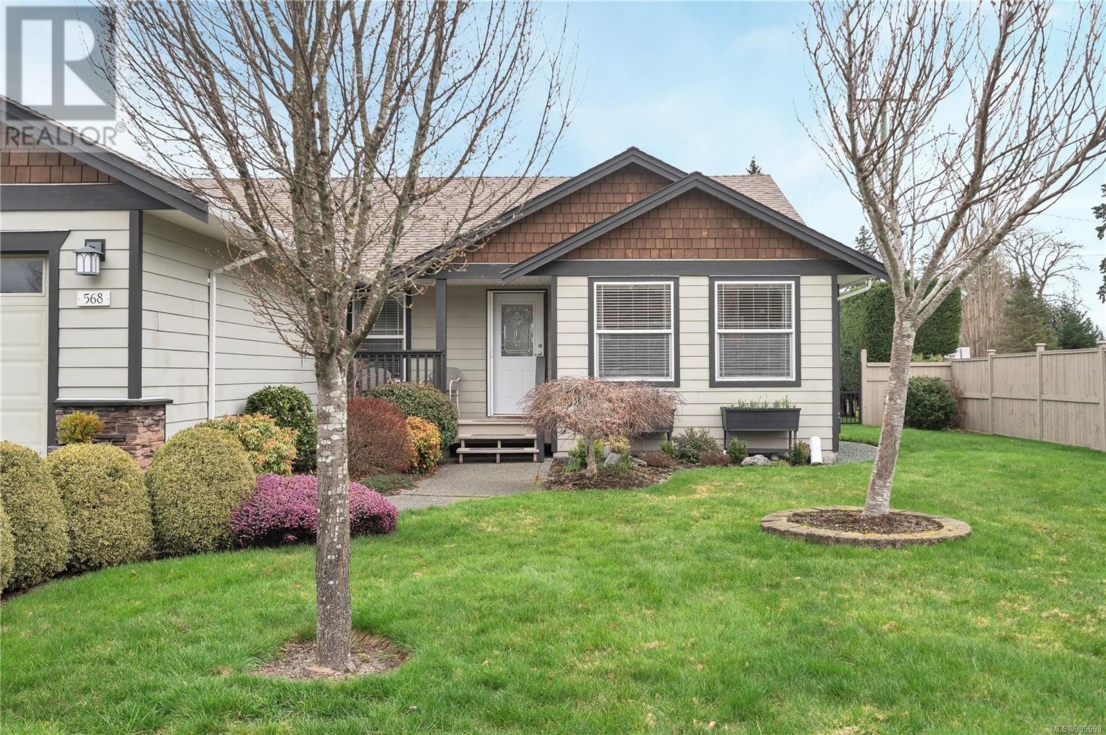 568 Nelson Rd, Campbell River
