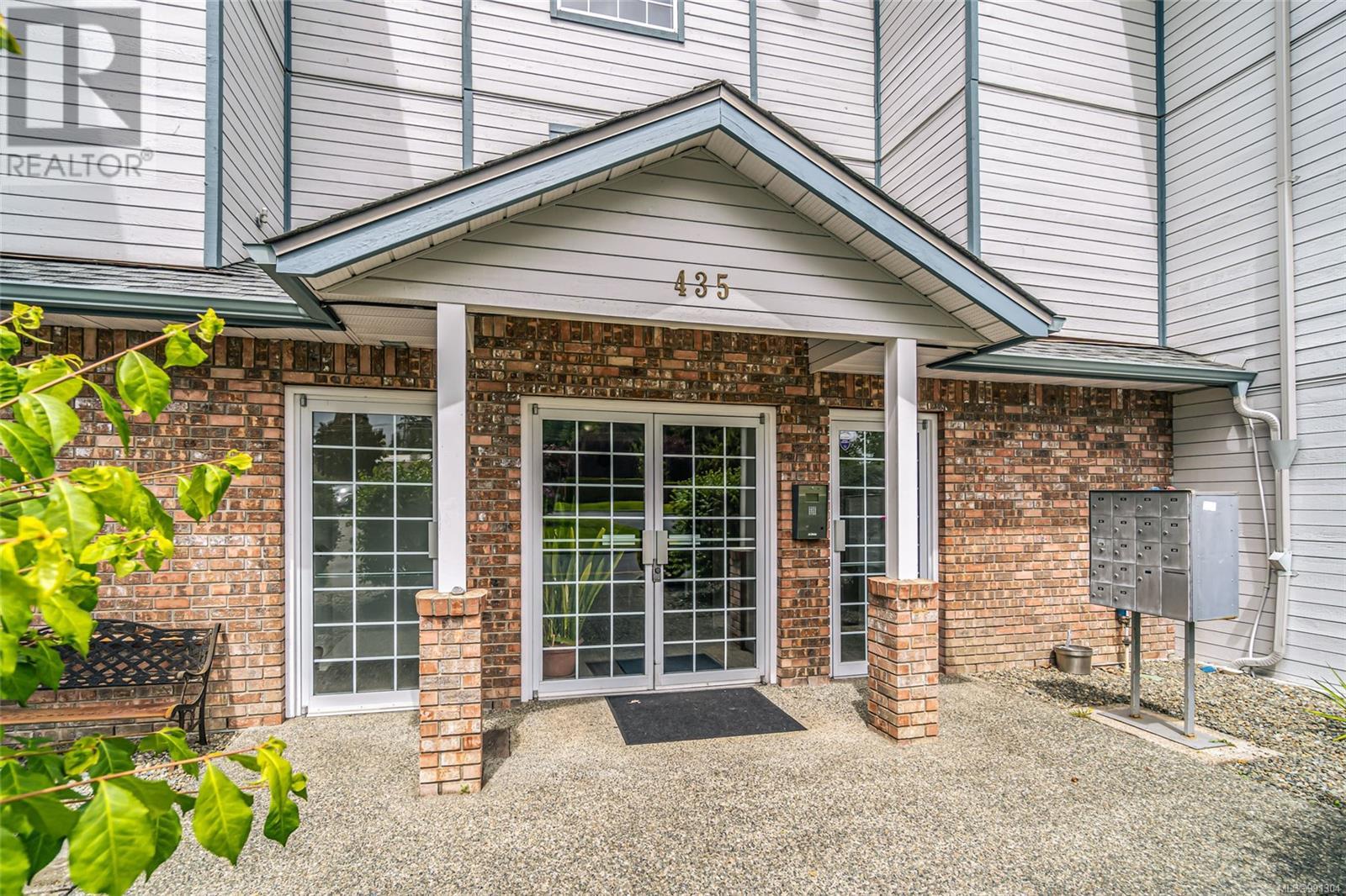 203 435 Morison Ave, Parksville real estate listing 991304