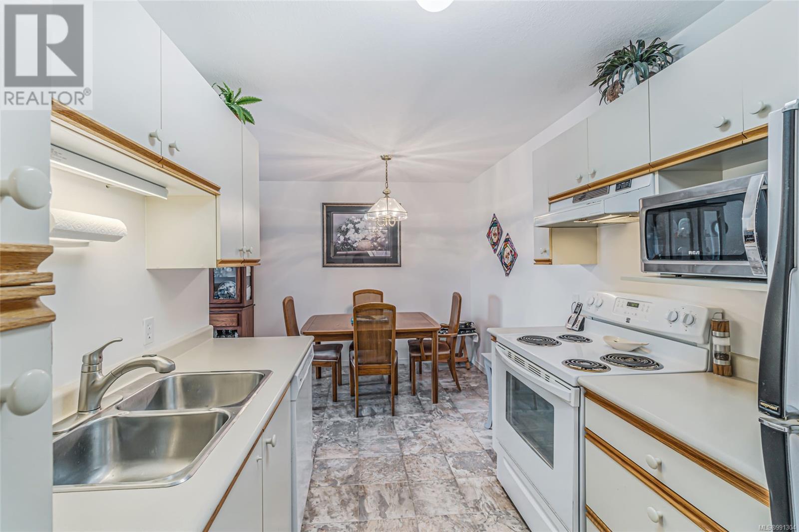 203 435 Morison Ave, Parksville real estate listing 991304