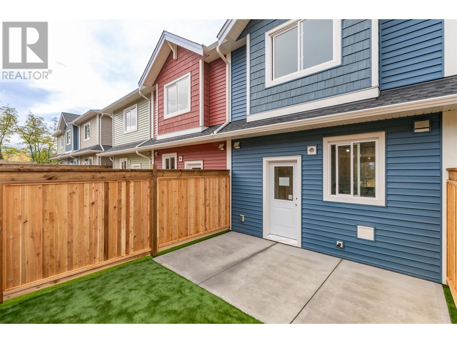 4 1910 11 Avenue Northeast, Salmon Arm