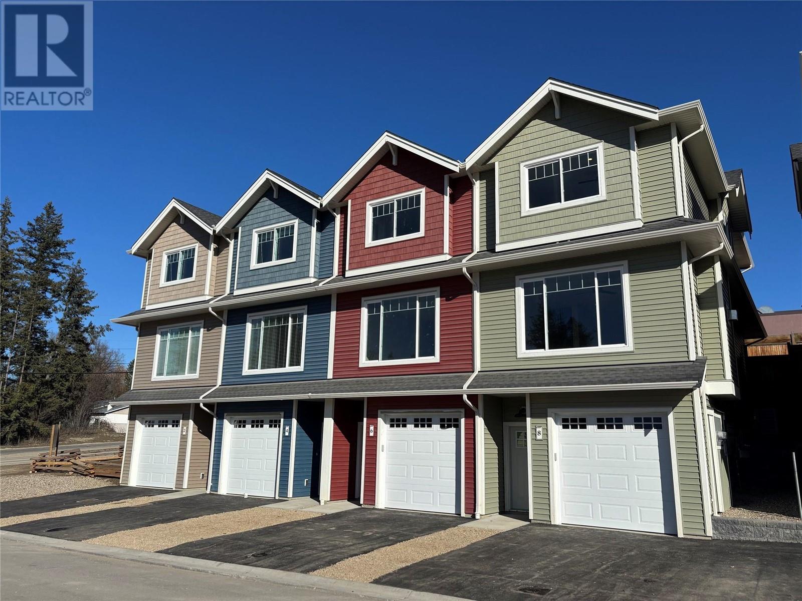 4 1910 11 Avenue Northeast, Salmon Arm