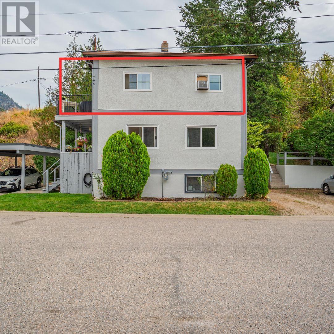  643 11TH Avenue, Castlegar